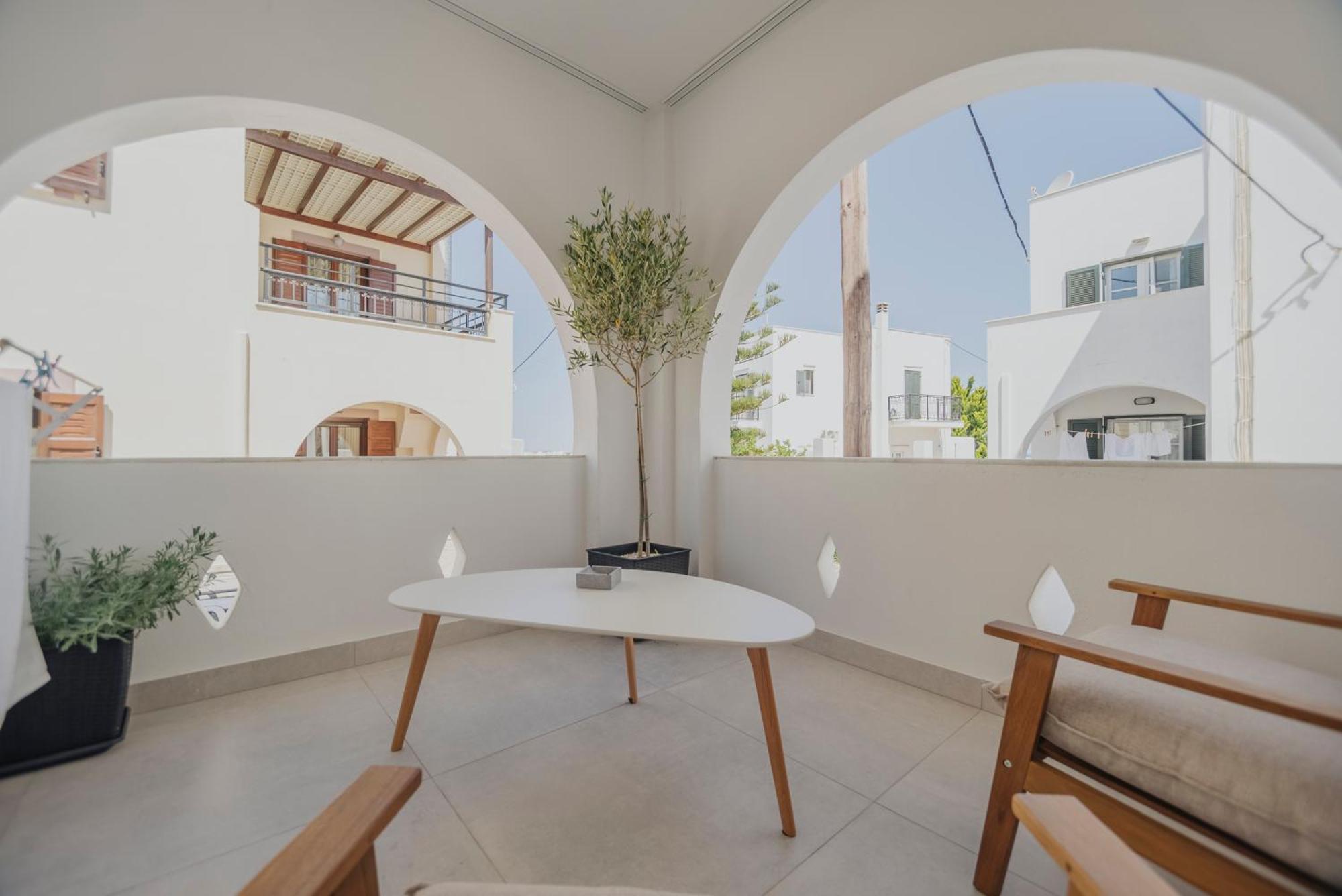 Golden Bird'S Aparthotel Naxos City Eksteriør bilde